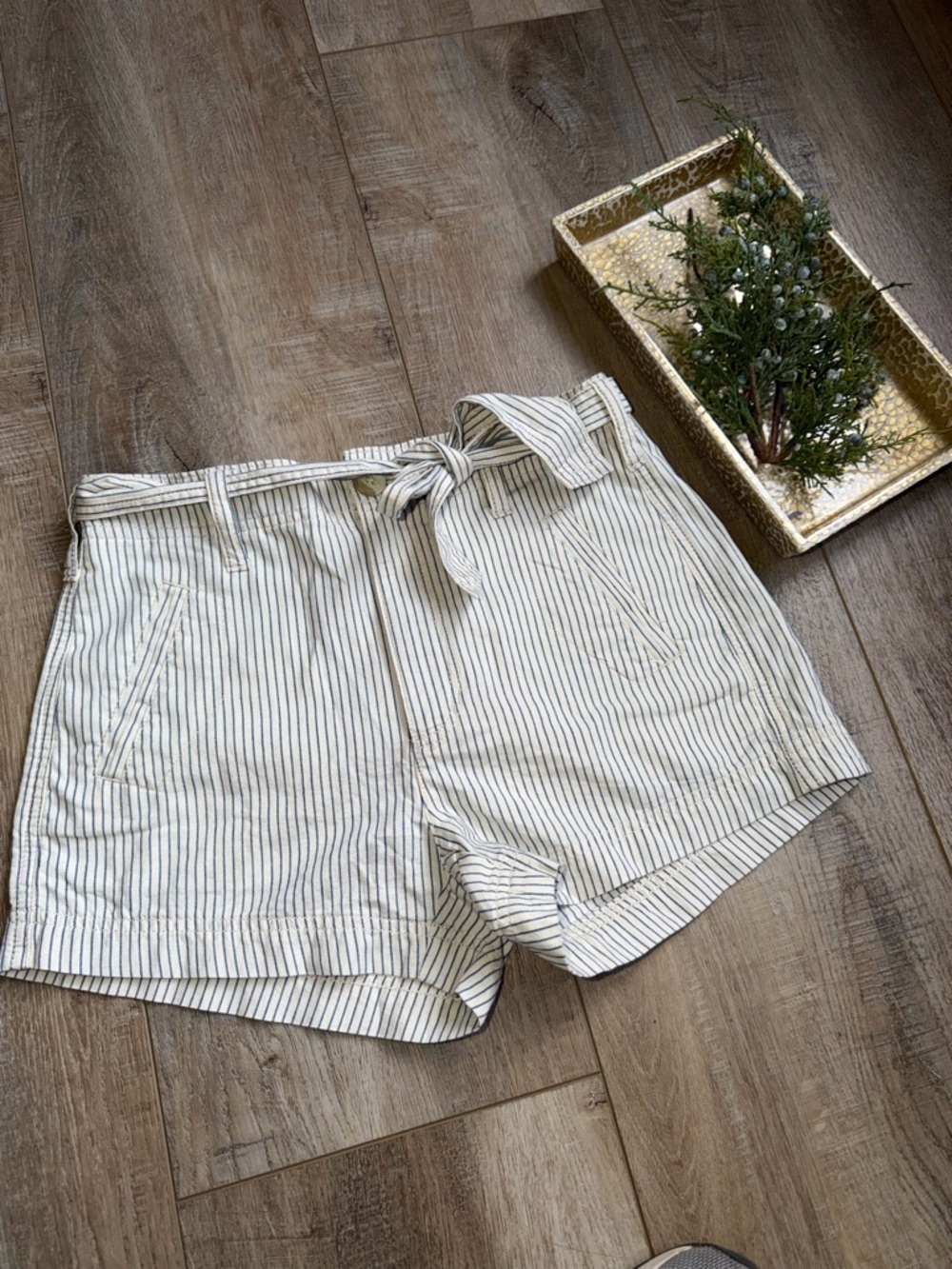American Eagle Outfitters Striped Shorts - White & Black high rise size 0